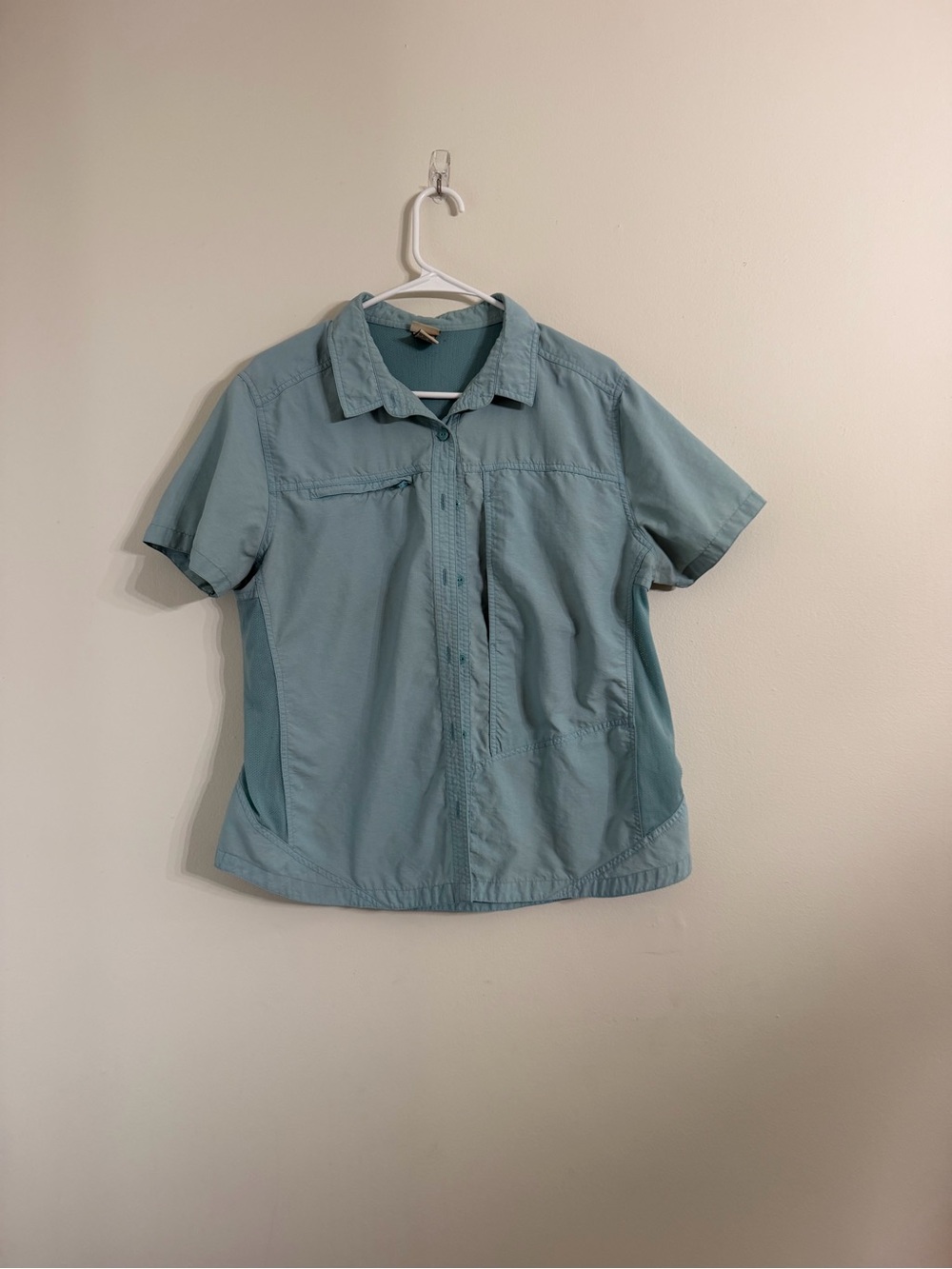 L.L. Bean Women's Light Blue Short-Sleeve Button-Down Shirt